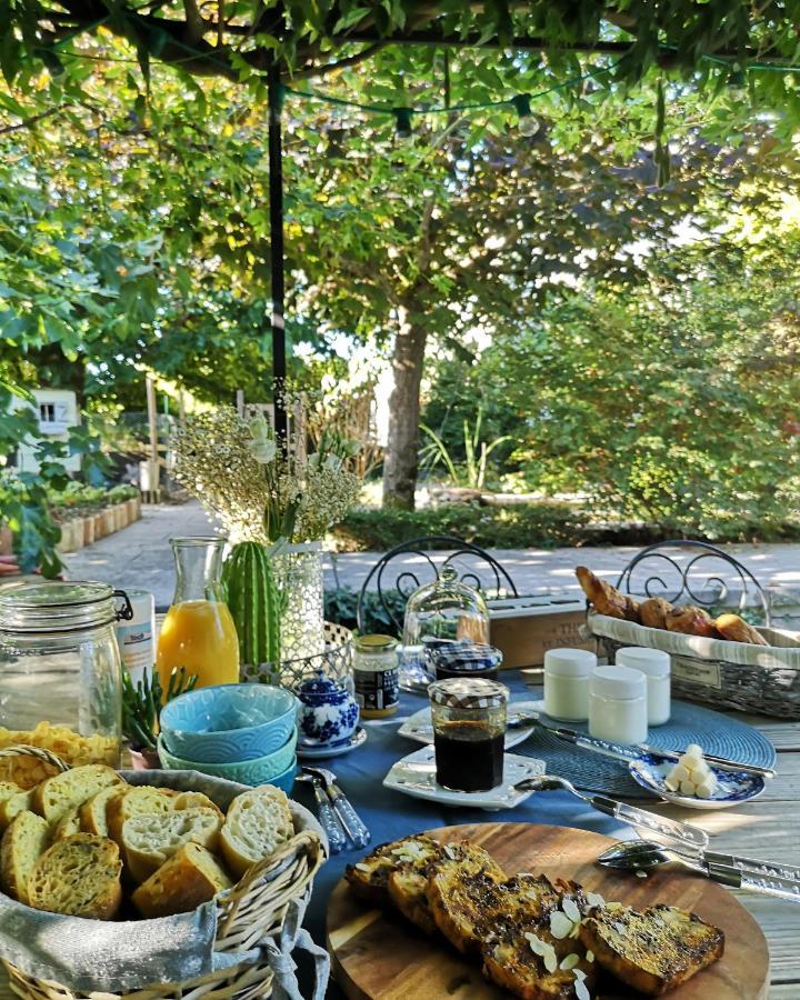 Aux Champes Bed & Breakfast Saussignac Exterior photo
